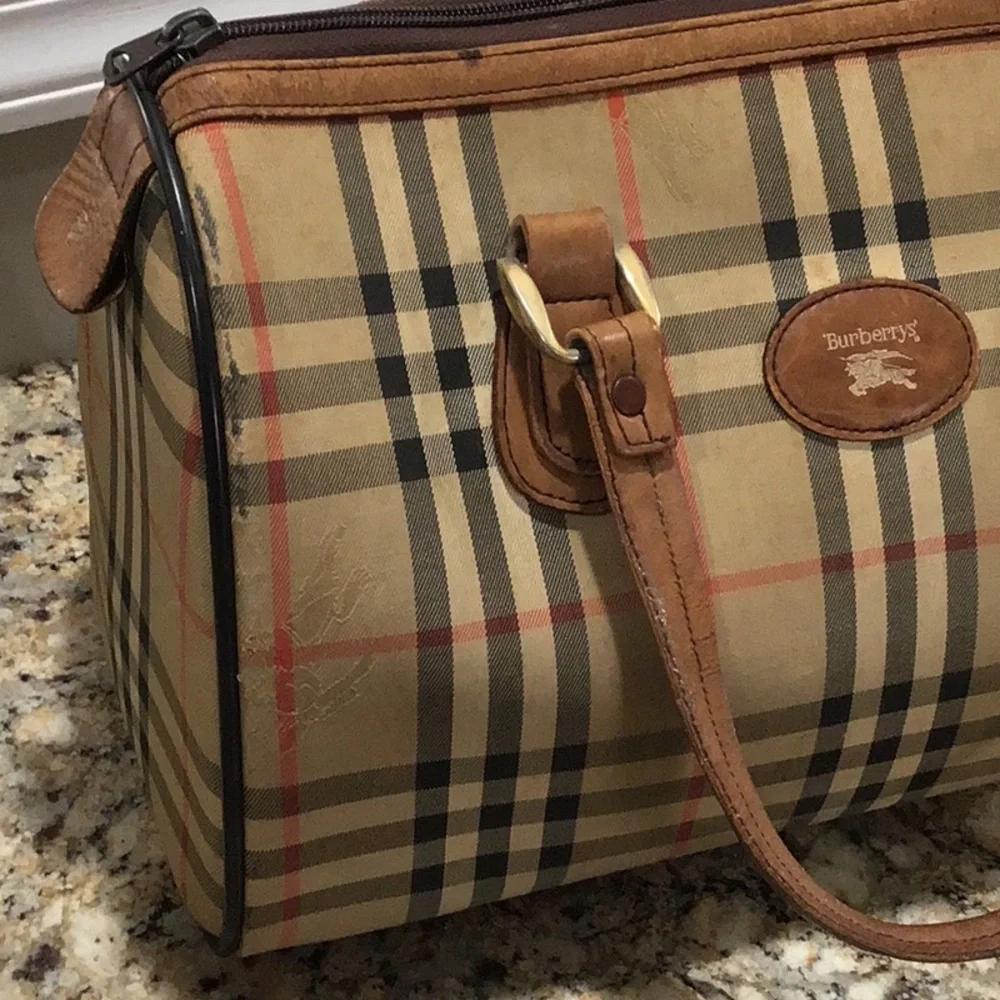 Burberry’s Vintage Check Boston Bag Burberrys with COA